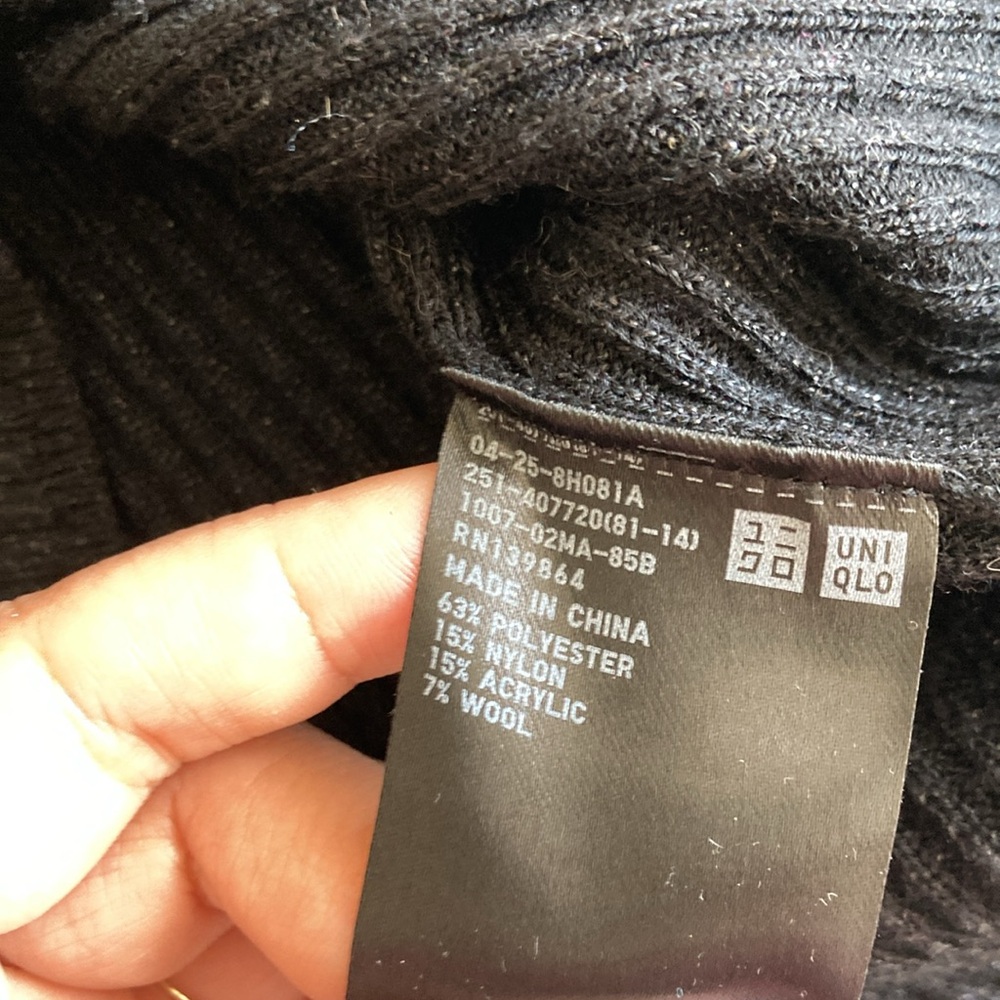 uniqlo frilly neck sweater - Picture 3 of 4